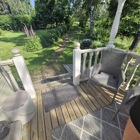 Peaceful Riverside With Sauna Alpehytte